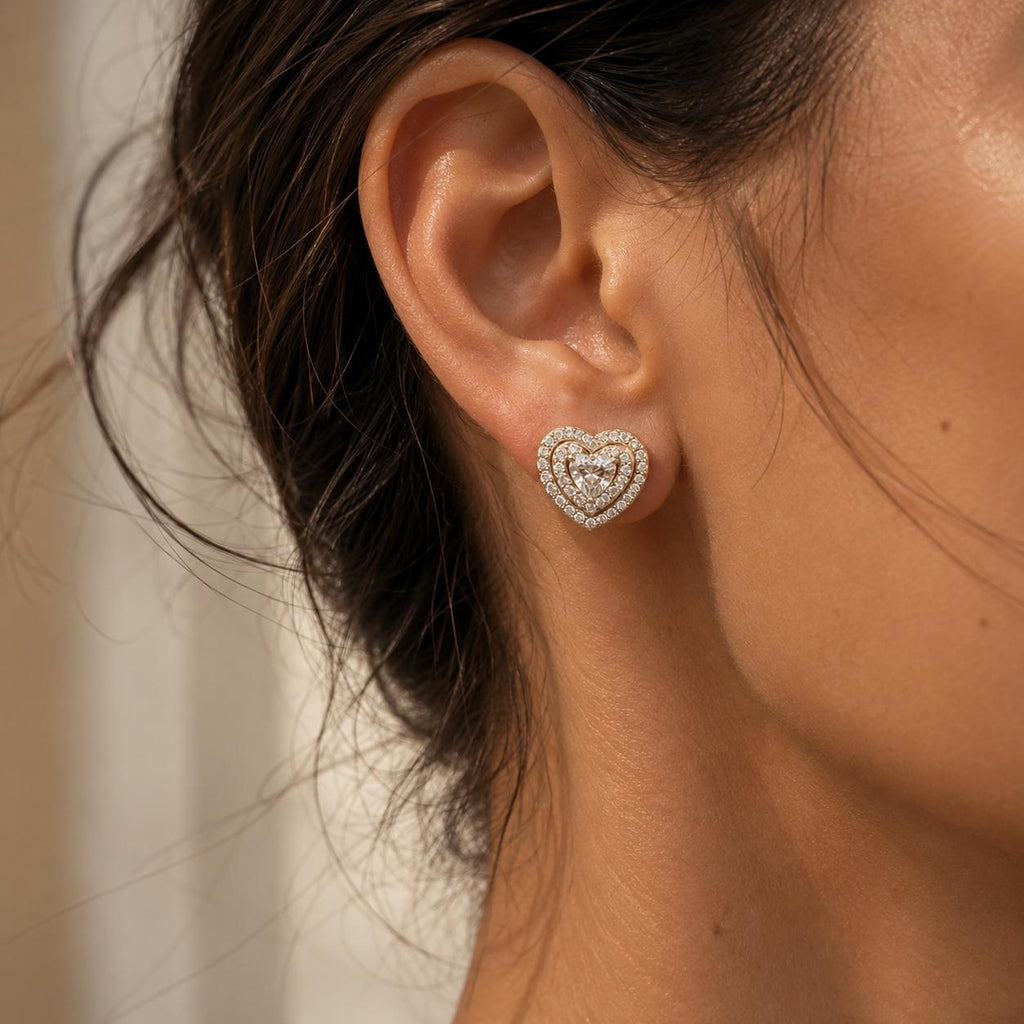 Brinco Coração Duplo em Zircônia Luxo Elegância e Amor Design Romântico para Mulheres Charmosas e Sofisticadas