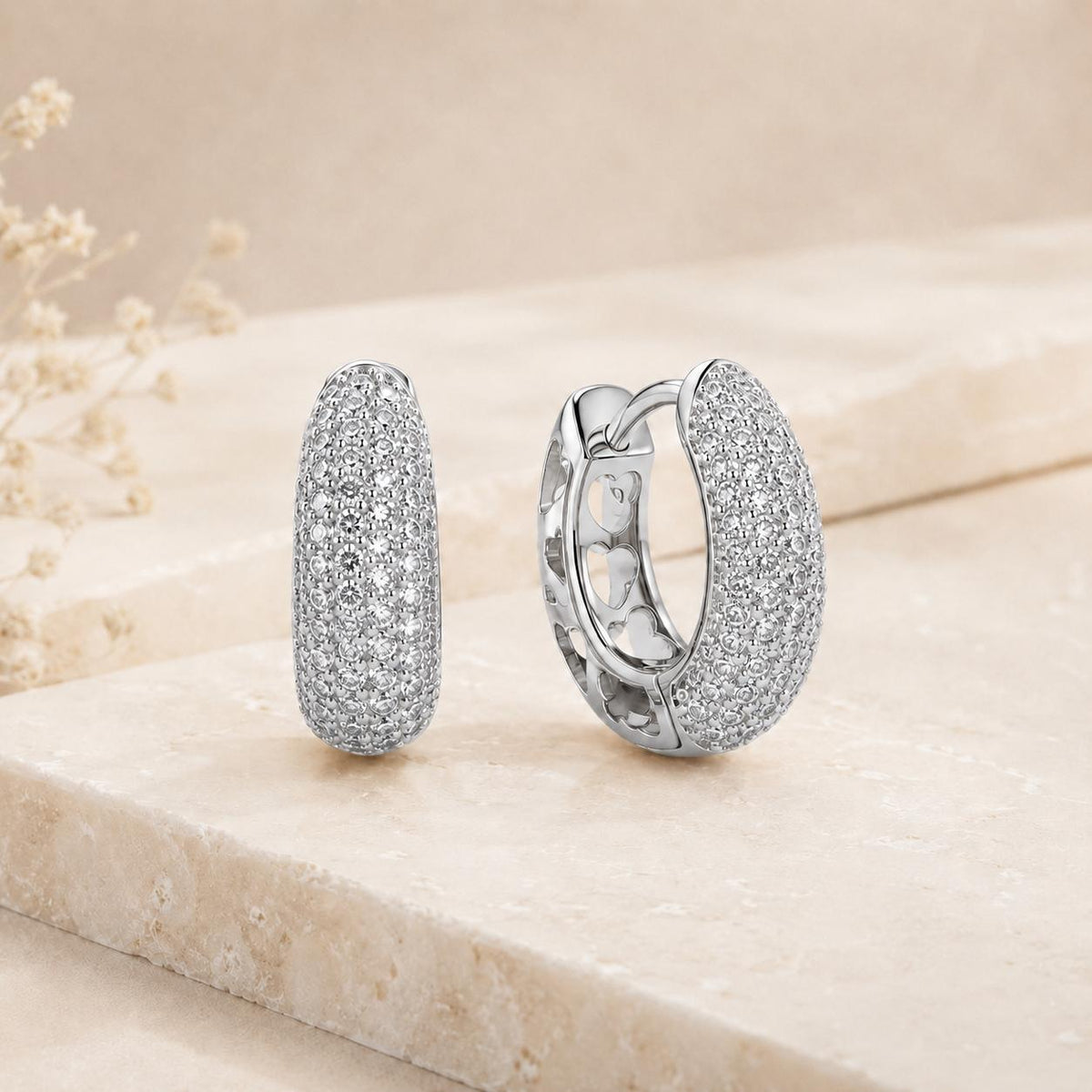 Brinco Argola Pave Zircônia Brilhante | Elegante para Uso Diário e Ocasiões Especiais
