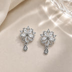 Brinco Flor com Pingente Gota de Zircônia