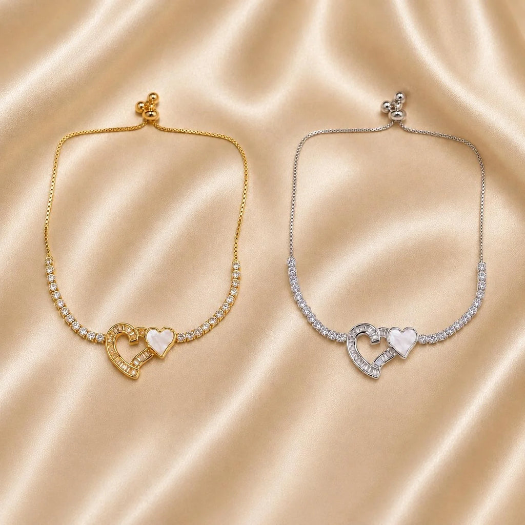 Pulseira Ajustável Dois Corações Entrelaçados com Madrepérola e Zircônias | Pulseira Feminina Dourada e Prateada Acessório Romântico Delicado para Presente