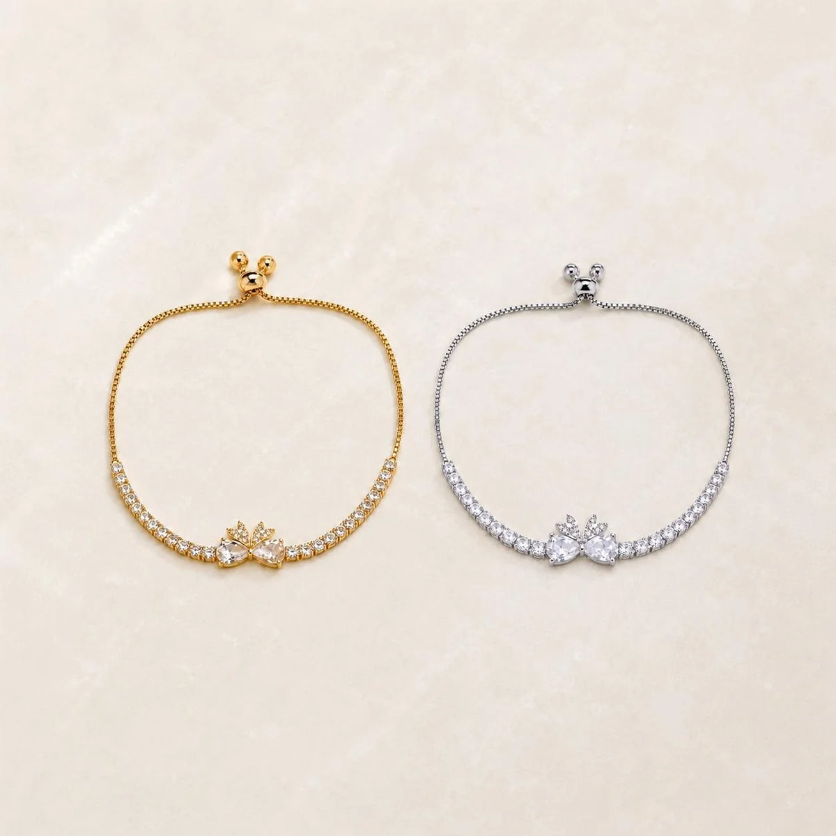 Pulseira Ajustável Laço com Dois Corações e Zircônias Brilhantes | Pulseira Feminina Dourada e Prateada Acessório Elegante para Presente