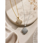 Colar Pingente Trevo/Clover Cravejado de Zircônias