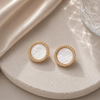 Brinco Redondo com Madrepérola e Zircônias