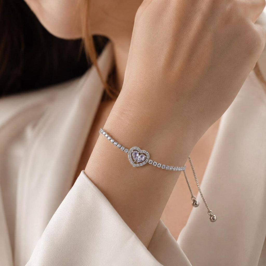 Pulseira Ajustável Coração com Duas Pedras Zircônia e Corrente Cheia de Cristais | Pulseira Feminina Dourada e Prateada Acessório Romântico para Presente