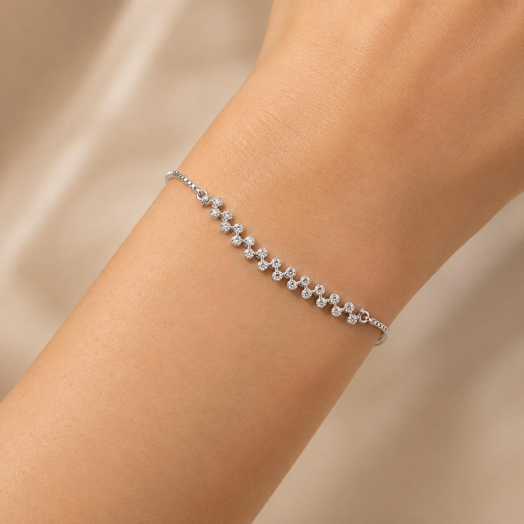 Pulseira Ajustável Fileira de Flores com Zircônias Brilhantes | Pulseira Feminina Dourada e Prateada Acessório Delicado Luxuoso Presente para Mulher