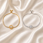 Pulseira Ajustável Flor Camélia Oca com Zircônias Brilhantes | Pulseira Feminina Dourada e Prateada Acessório Delicado Luxuoso para Presente