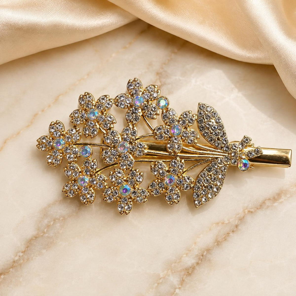 Presilha Ramalho Flor e Folha com Zircônias Iridescentes Elegante | Grampo Dourado e Prateado Acessório Feminino para Dia a Dia e Festas
