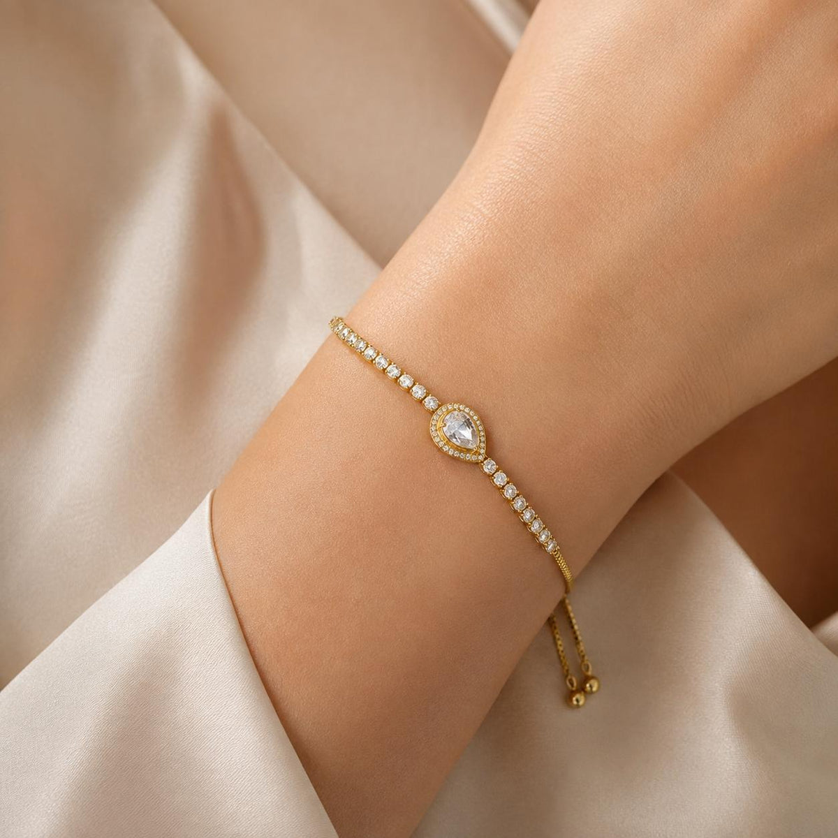 Pulseira Ajustável com Pedra Zircônia em Forma de Gota e Corrente Cheia de Cristais | Pulseira Feminina Dourada e Prateada Acessório Delicado para Presente