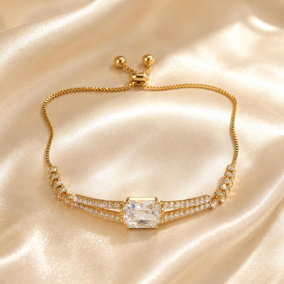 Pulseira Ajustável Dupla Corrente com Pedra Retangular Central Zircônia Brilhante | Pulseira Feminina Dourada e Prateada Acessório Luxuoso para Presente