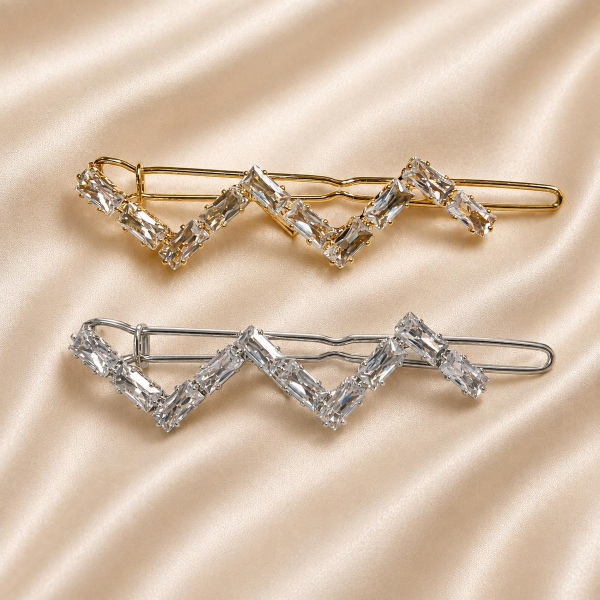 Presilha ZigZag com Zircônias Retangulares | Grampo Moderno Elegante Dourado e Prateado Para Todos Penteados
