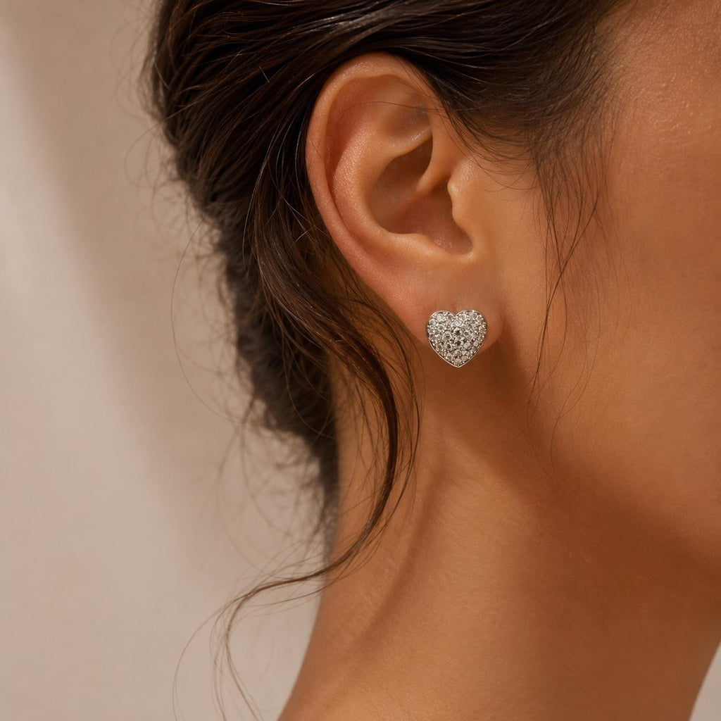 Brinco Coração 3D em Zircônia Luxo Elegância e Brilho para Mulheres que Buscam Charme e Sofisticação