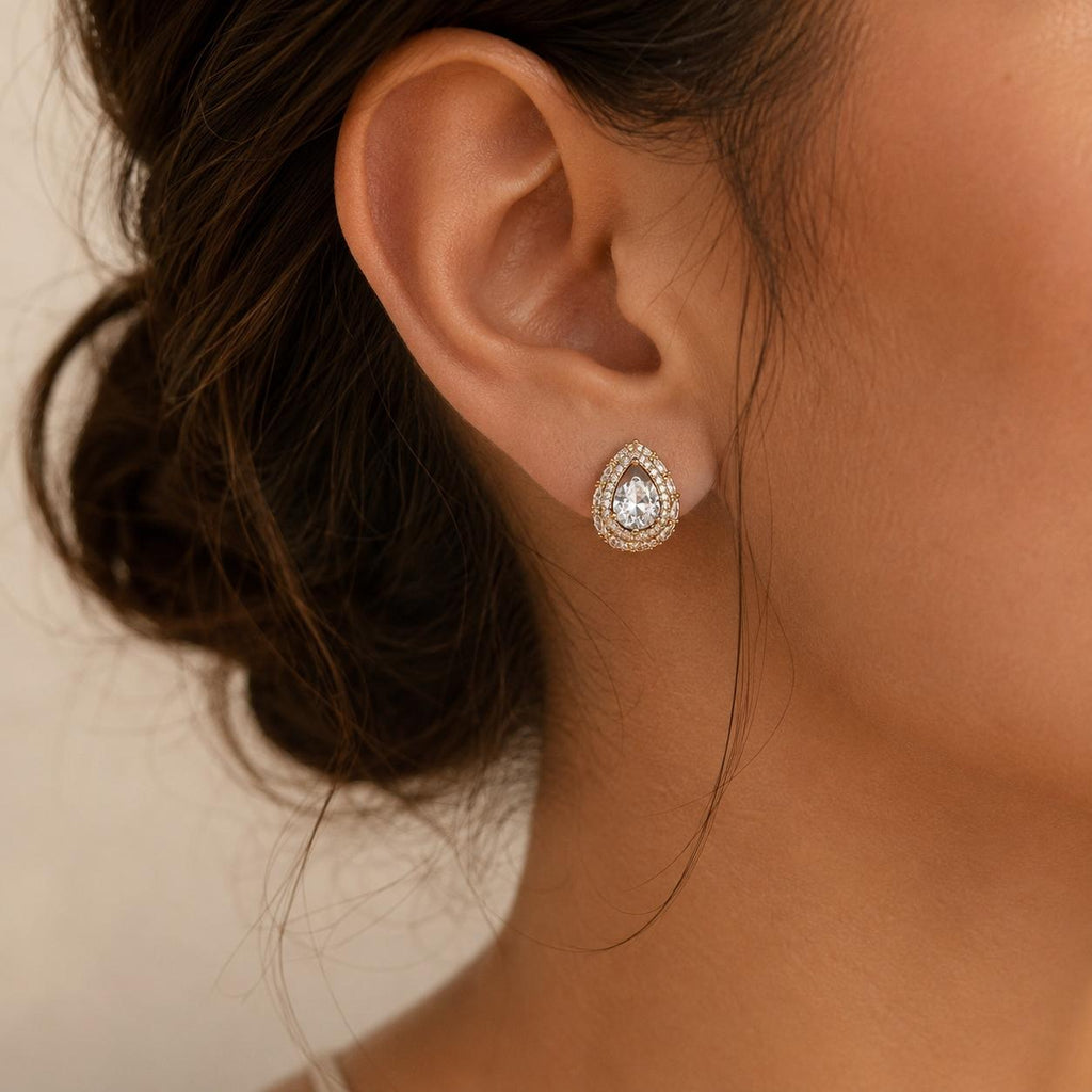 Brinco Gota com Duplo Halo de Zircônias Elegante e Luxuoso para Ocasiões Especiais Forma de Gota e Brilho Radiante