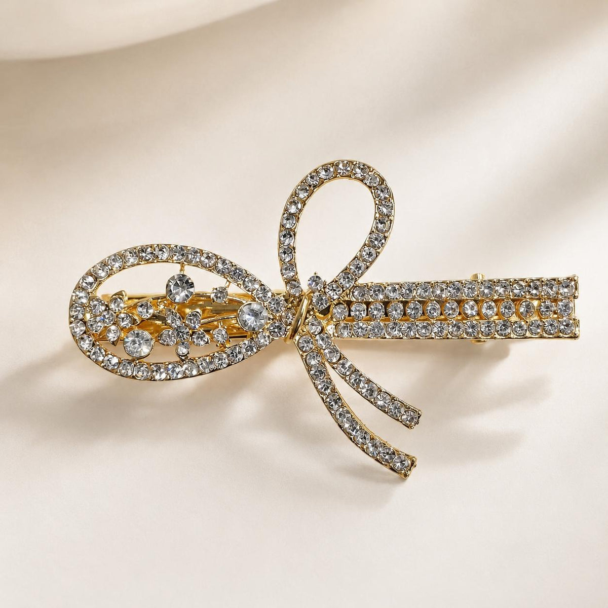 Presilha Laço Oval Vazado com Zircônias Brilhantes Elegante | Grampo Dourado e Prateado Acessório Feminino para Cabelo Dia a Dia e Festas