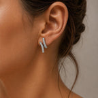 Bijuteria Brinco Cruzado em Zircônia Luxo Moderno e Sofisticado com Faixas Cruzadas para Mulheres que Buscam Elegância e Versatilidade