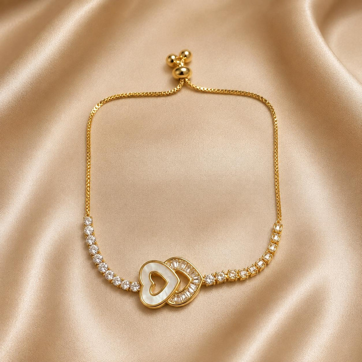 Pulseira Ajustável Coração Duplo Oco com Madrepérola e Zircônias Retangulares | Pulseira Feminina Dourada e Prateada Acessório Sofisticado Romântico para Presente