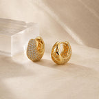 Brinco Argola Oval Pavê Zircônia Dourado/Prateado | Leve, Confortável para Uso Diário e Festas