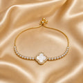 Pulseira Ajustável Trevo de Quatro Folhas com Madrepérola e Zircônias | Pulseira Feminina Dourada e Prateada Acessório Elegante para Presente