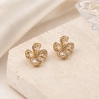 Brinco Flor com Pétalas de Zircônia Design Floral Elegante e Romântico Zircônias de Corte Marquise Brilho Luxuoso para Ocasiões Especiais