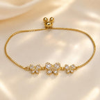 Pulseira Ajustável com Três Borboletas Zircônias Brilhantes | Pulseira Feminina Dourada e Prateada Acessório Delicado Luxuoso para Presente