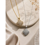 Colar Pingente Trevo/Clover Cravejado de Zircônias