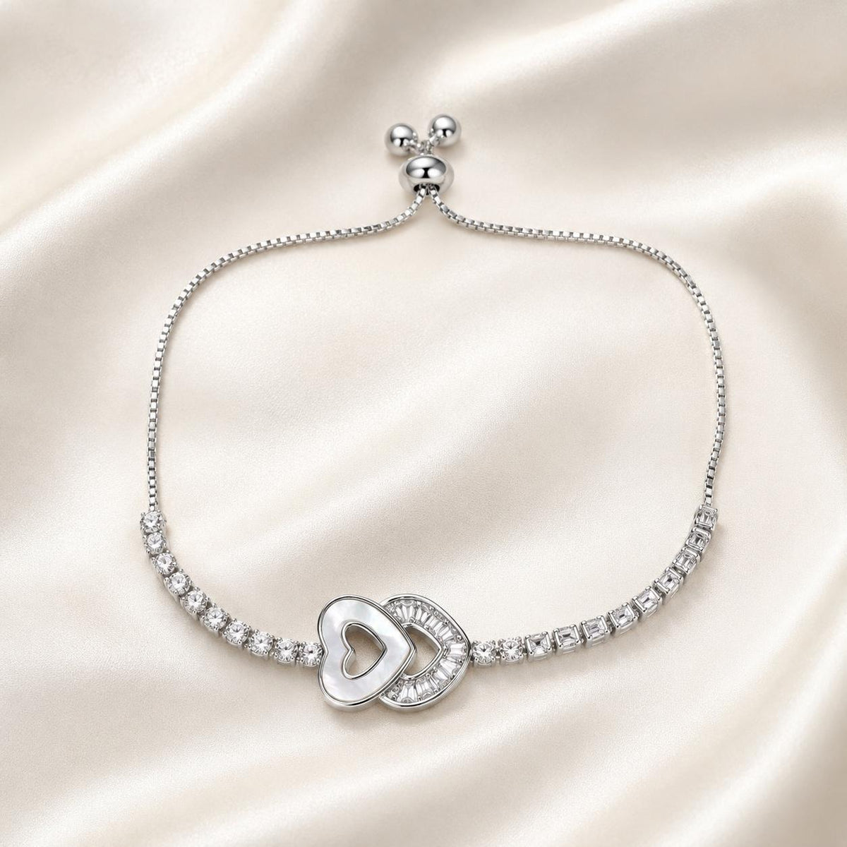 Pulseira Ajustável Coração Duplo Oco com Madrepérola e Zircônias Retangulares | Pulseira Feminina Dourada e Prateada Acessório Sofisticado Romântico para Presente