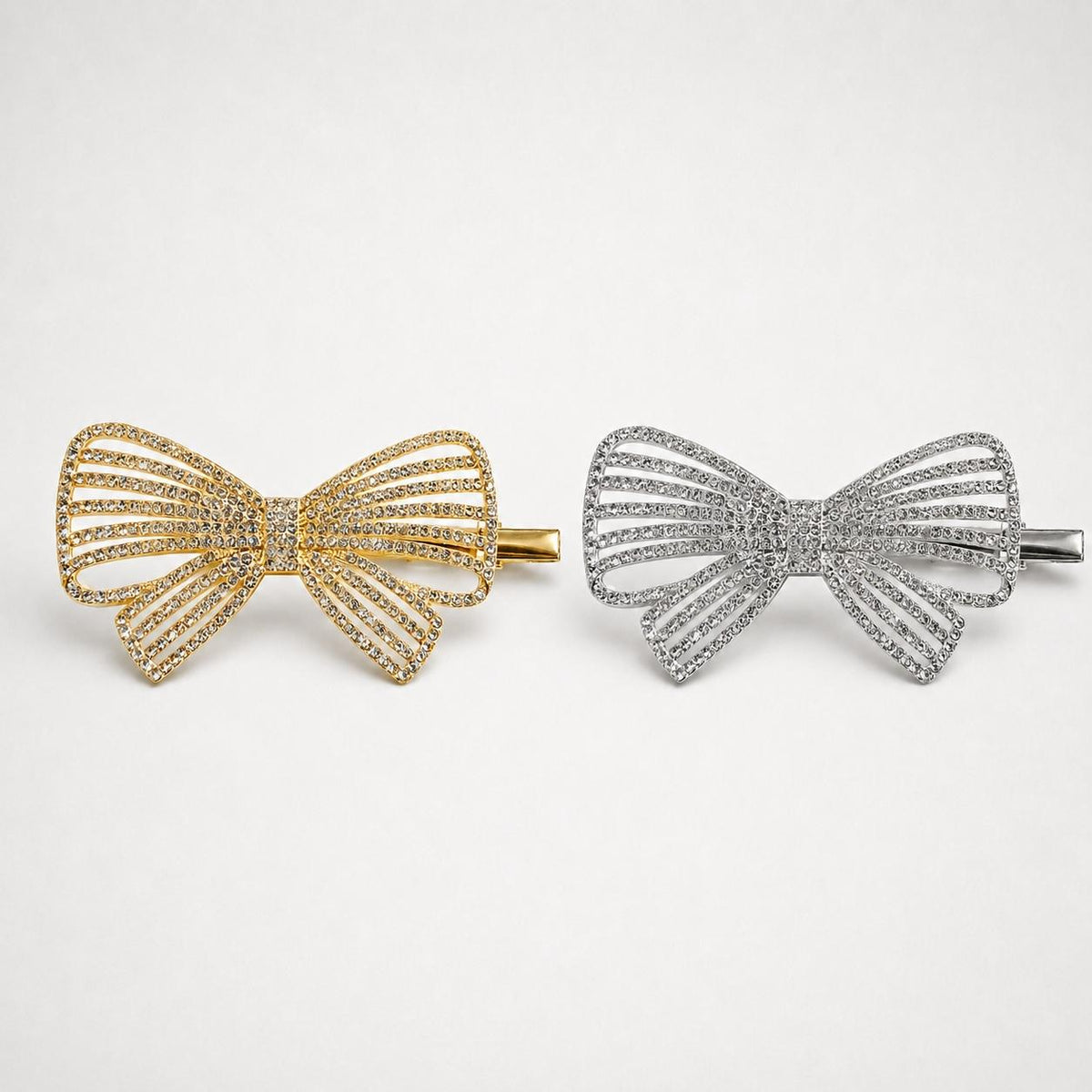 Presilha Laço Vazado Listrado com Zircônias Brilhantes | Grampo Lateral Dourado e Prateado Acessório Feminino Elegante para Cabelo