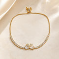 Pulseira Ajustável Laço com Dois Corações e Zircônias Brilhantes | Pulseira Feminina Dourada e Prateada Acessório Elegante para Presente