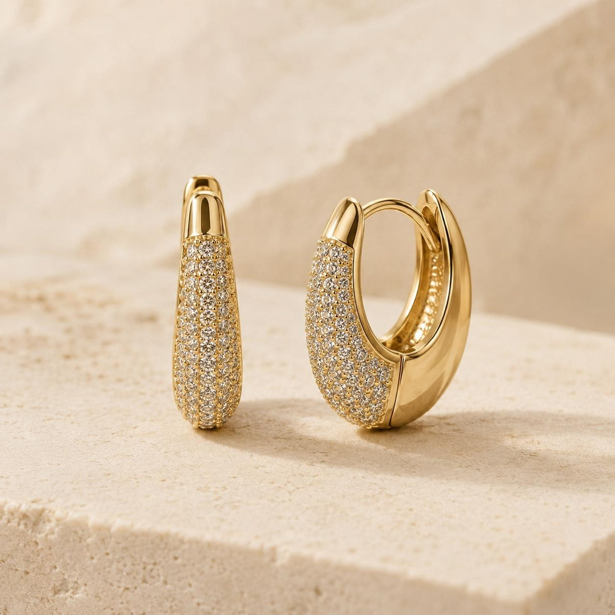 Brinco Argola Cravejado Brilhante Dourado/Prateado | Leve, Uso Diário, Ótimo para Presente