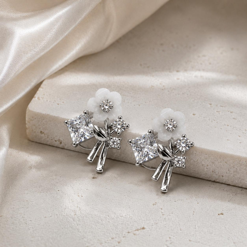Brinco Flor com Zircônia Quadrada