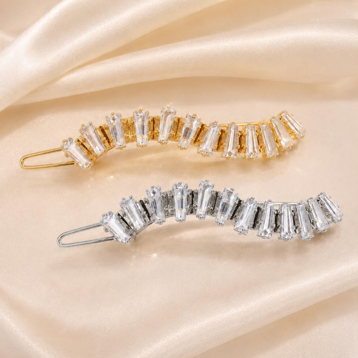 Presilha de Cabelo Curva com Zircônias Retangulares | Grampo Elegante Dourado e Prateado para Dia a Dia e Festas